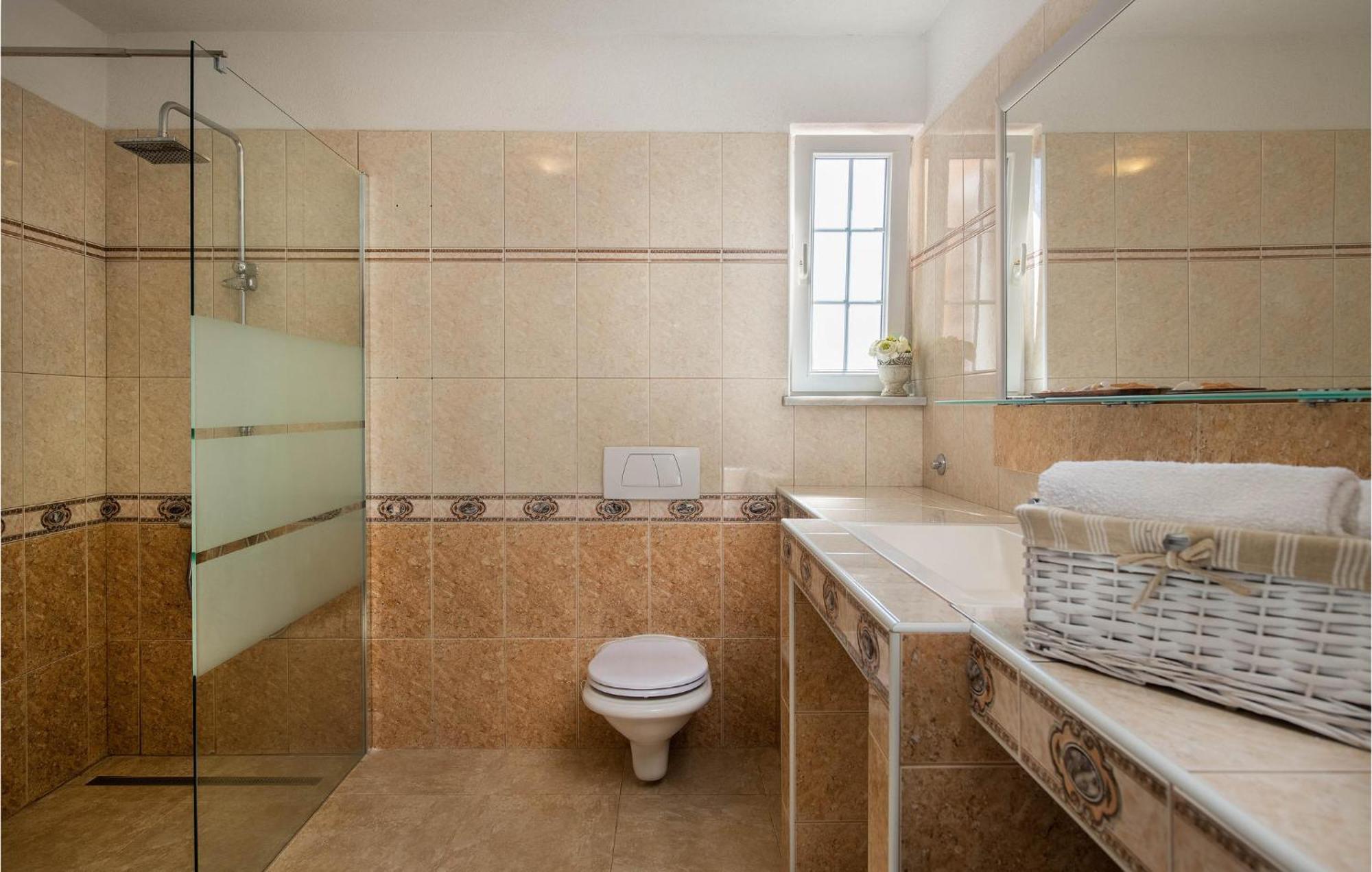 Gorgeous Home In Labin With Outdoor Swimming Pool Bagian luar foto
