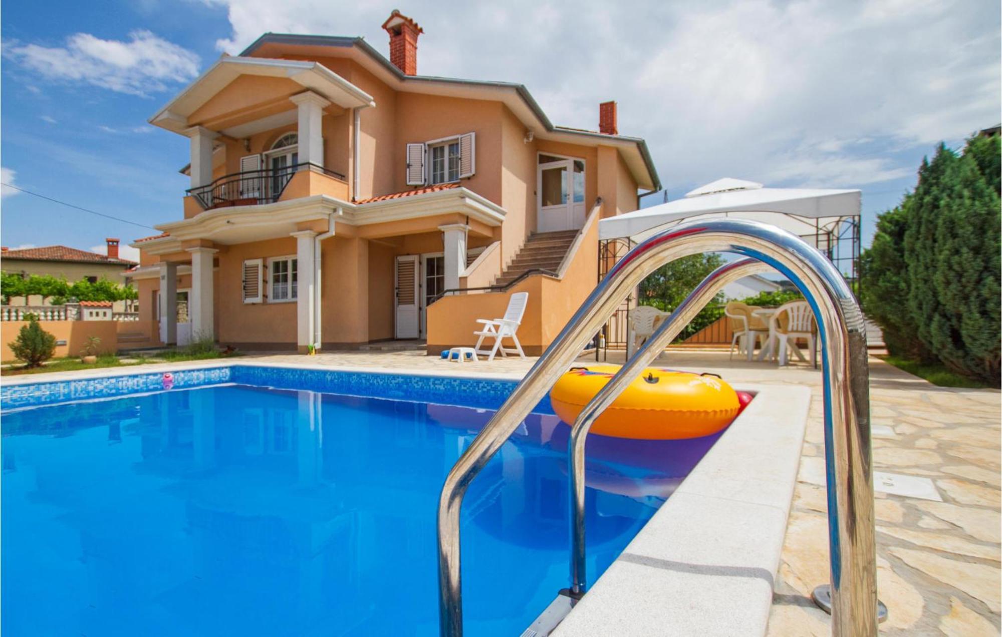 Gorgeous Home In Labin With Outdoor Swimming Pool Bagian luar foto